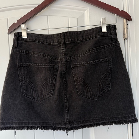 😍 Hollister Mini Jean Skirt Size 5 / W 27 Black Denim - Picture 7 of 7